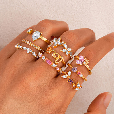 2025 جديد كريستال زهرة خواتم مجموعة للنساء الذهب اللون هندسية الجوف الدائري الإناث Anillos مجوهرات باجو مجوهرات قابل للتعديل